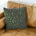 Teal Guld Metallic Foil Glam Leopard Päls Spots Kudde<br><div class="desc">Den här designen har skapats med digitalteknik. Det kan vara personlig genom att klicka på anpassningsknappen och ändra färg, lägga till namn, initialer eller ord. Kontakta mig på colorflowcreations@gmail.com om du vill ha denna design på en annan produkt. Köp min ursprungliga abstrakt-akrylmålning för försäljning på www.etsy.com/shop/colorflowart. Se fler av mina...</div>