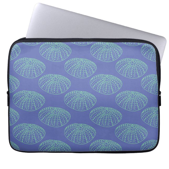 Teal on Blue Hand-draw Sea Urchin Laptop Fodral (Framsidan)