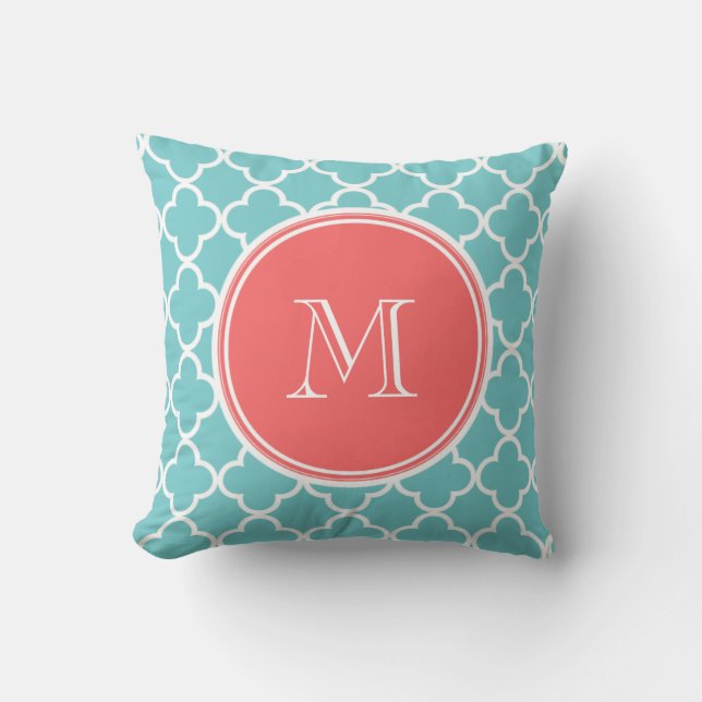 Teal Quatrefoil Mönster, Coral Monogram Kudde (Framsida)