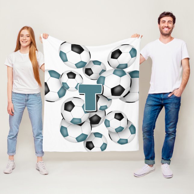 teal svarta fotbollar design med monogram fleecefilt (På plats)