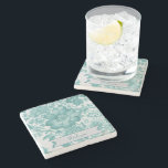 Teal Vintage Chinoiserie Blommigt Personlig Stenunderlägg<br><div class="desc">Skydda bord toppar och motarbeta yta med denna elegant Teal Vintage Chinoiserie Blommigt Personlig Stone Underlägg. Underlägg designfunktioner ett vintage stil chinoiserie-blommönster, ett elegant-skript för ditt namn med en enkel och modern typografi för ditt monogram. Perfekt för dem som kärlek är ett feminininskt blommigt till sina hemsidor. Ytterligare hemdekorobjekt som...</div>