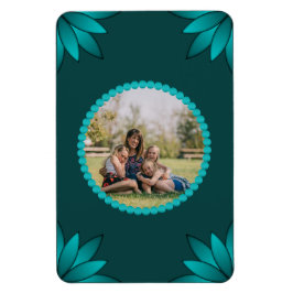 Tealblad Mandala Design på mörk cyan Magnet