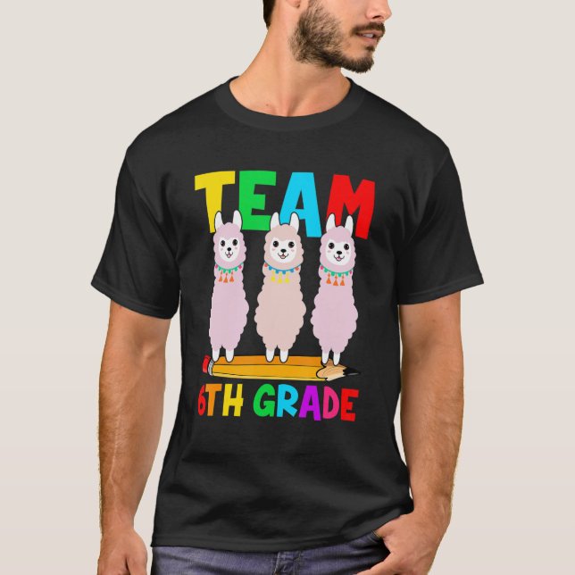 Team 6e Klass Llama Back to school första dagen T Shirt (Framsida)