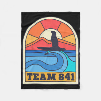 Team 841 Otter Surfing California Beach Funny Retr Fleecefilt