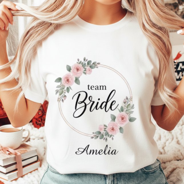 Team Bride Custom Elegant Pink Floral Gold Wedding T Shirt (Skapare uppladdad)