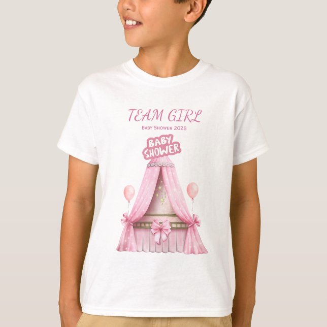 Team Girl Baby Shower 2025 Family Outfit T Shirt (Framsida)