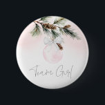 Team Girl Winter Gender Reveal Knapp<br><div class="desc">Visa ditt stöd för Team Girl med den här vackra vinterknappen för gender. Perfekt för vintertematisk gender visar party. Den här knappen är en roligt- och snyggt-tillbehör för gäster. Den hållbara utformningen ser till att den håller sig genom firande och skapar den som en underbar keepy för deltagarna. Matcha objekt...</div>