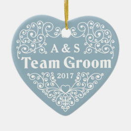 Team Groom anpassningsbar-monogram och datumdekora Julgransprydnad Keramik