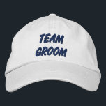 Team Groom Broderad Keps<br><div class="desc">Idealisk grupp av grupptak för stag- eller stöttepartier,  broderade texter från Ricaso</div>