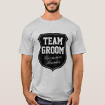 Team Groom t shirts personlig med namn<br><div class="desc">Team Groom t shirts | Personlig namn. Även tillgänglig som Team Bride t shirts i rosa och turkos. Roligt team mutade t shirts för bachelor eller bachelorette Party/Girl night eller boys night out. Coolans bröllopsfester för brud, groom, marskalkar, bäste man, brudgumm, maid of honor, vänner, familj osv. Cute-design för din...</div>