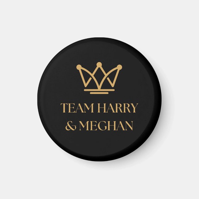 TEAM HARRY & MEGHAN MED GULD KRONA MAGNET (Framsidan)