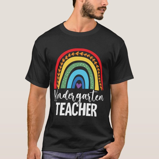 Team Kindergarten Teacher Rainbow Back to school M T Shirt (Framsida)