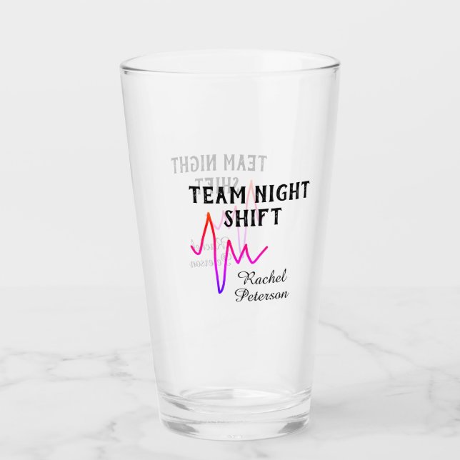 Team night shift nurse doctor medical name heart l glaskopp (Framsida)