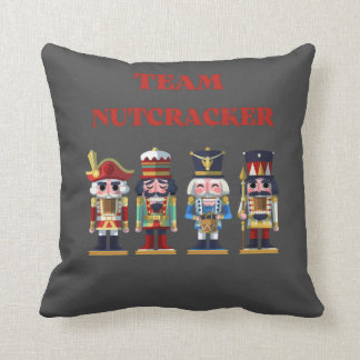 Team Nutcracker   Kudde