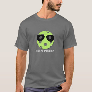 TEAM PICKLE (grönt boll med solglasögon) T Shirt