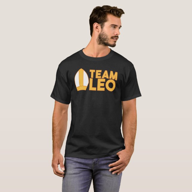 TEAM POPE LEO T-Shirt (Hel framsida)