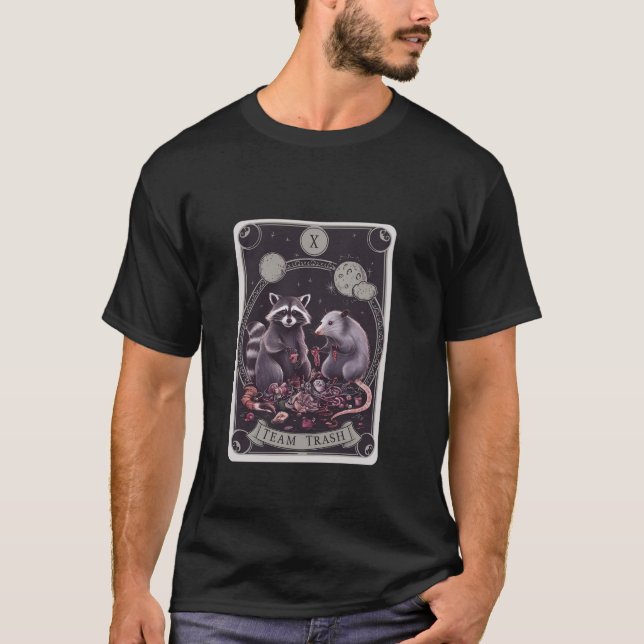 Team Sopor Tarot Card Opossum Witchcraft Goth Poss T Shirt (Framsida)