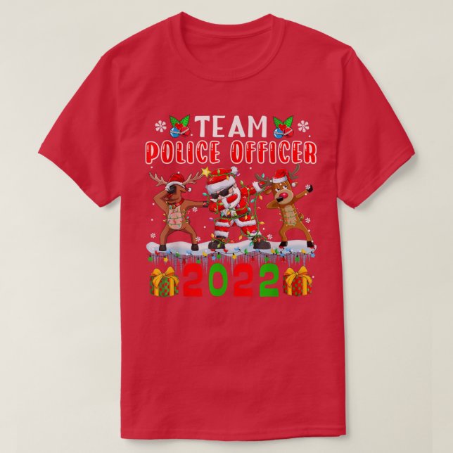Teampolischef 2022 Julafton Ljus Dabbing Reind T Shirt (Design framsida)
