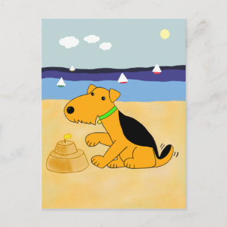 Tecknad Airedale Terrier-Hund på Beach-vykortet Vykort