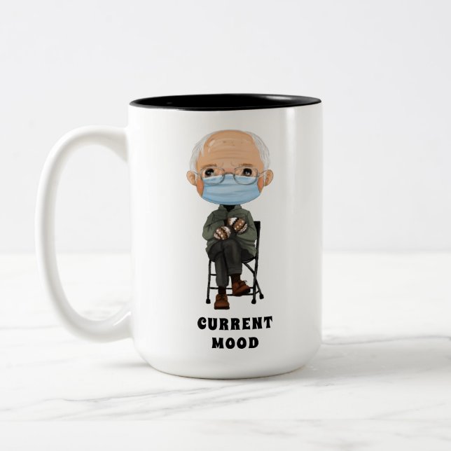 Tecknad Bernie Sanders och hans Warm Brown Mittens Två-Tonad Mugg (Vänster)