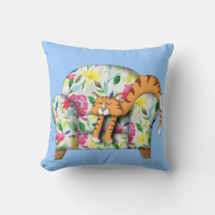 Tecknad Kattunge sover på en blommigt stol Kudde
