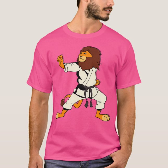 Tecknad Lejon Karate T Shirt (Framsida)