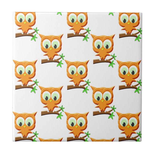 Tecknad Little Uggla vid Gren Mönster Kakelplatta (Framsidan)