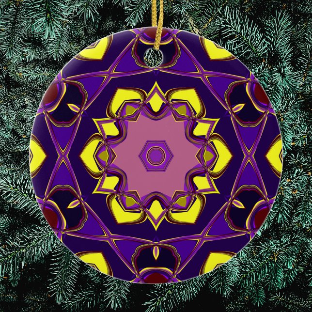 Tecknad Mandala Flower Gult and Lila Julgransprydnad Keramik (Skapare uppladdad)