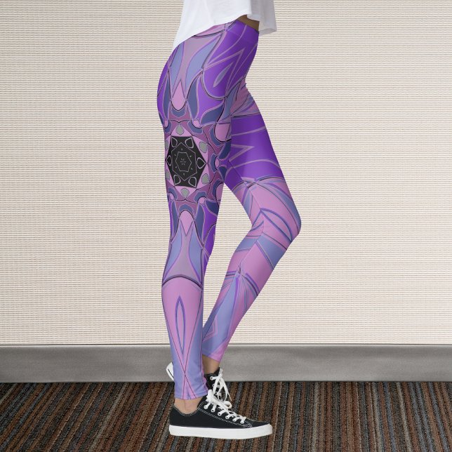 Tecknad Mandala Flower Lila Rosa and Blue Leggings (Skapare uppladdad)