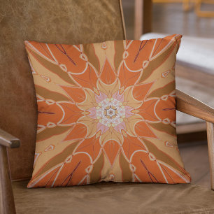 Tecknad Mandala Flower Orange and Rosa Kudde