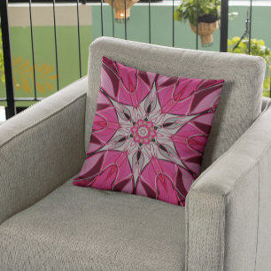 Tecknad Mandala Flower Rosa and White Kudde