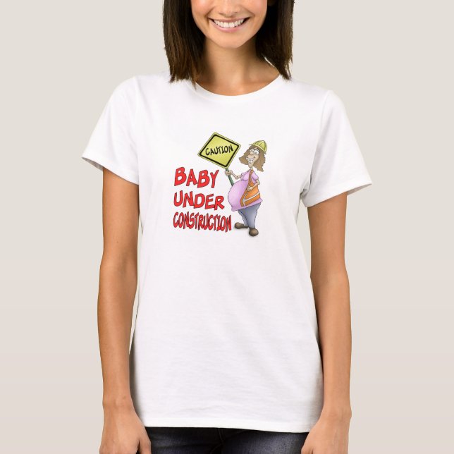 Tecknad Moderskap T-Shirt: Baby under uppbyggnad Tee (Framsida)