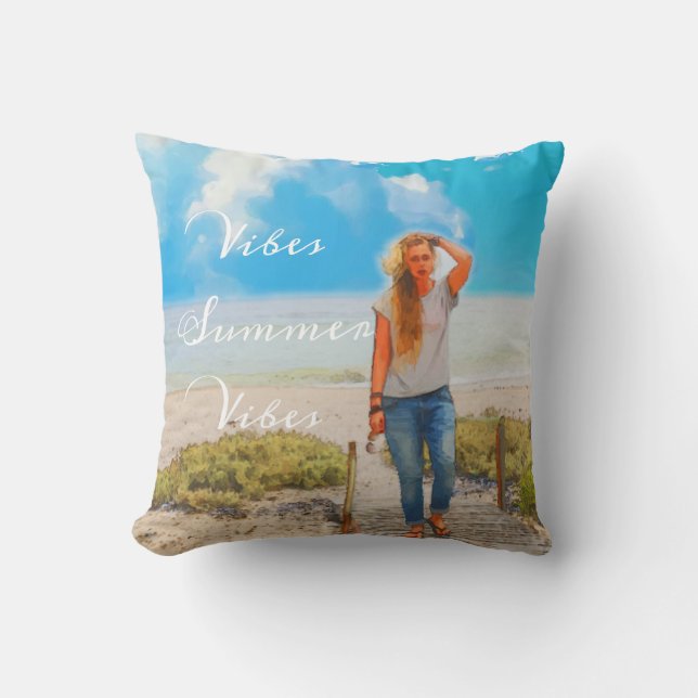 Tecknad Painting Girl Walking Beach Summer Cushion Kudde (Framsida)