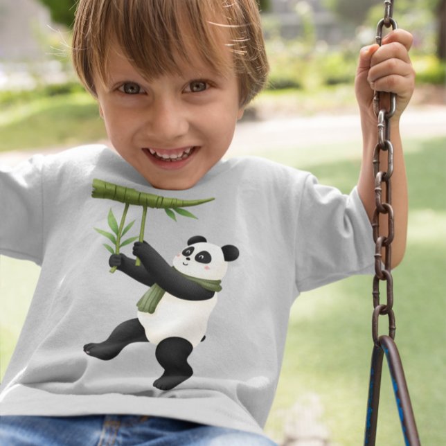 Tecknad Panda - Panda med Bamboo T Shirt (Skapare uppladdad)