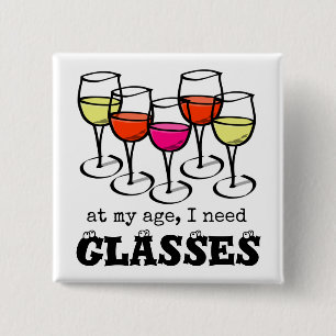 Tecknad Vin glas vid min ålder, jag behöver glasög Knapp