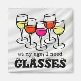 Tecknad Vin glas vid min ålder, jag behöver glasög Magnet