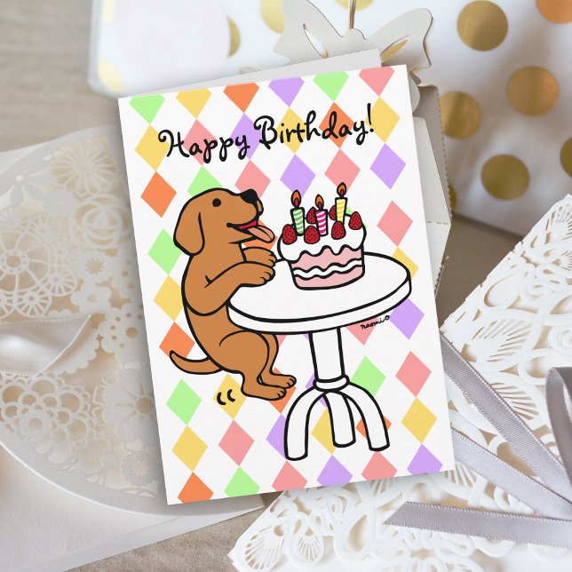 Tecknaden Cake Fox Red Labrador på födelsedagen Kort (Birthday Cake Fox Red Labrador Cartoon Birthday Card with colorful background for dog lovers.)
