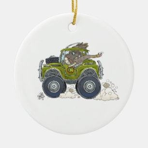 Tecknadillustration av en elefant som kör en jeep julgransprydnad keramik