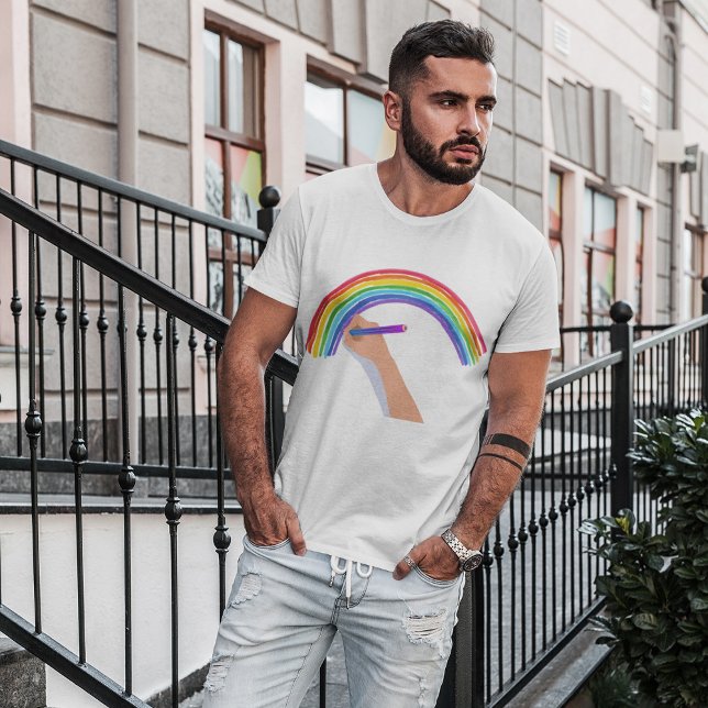 Teckning A Rainbow T Shirt (Skapare uppladdad)