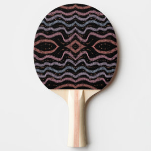 Teckning med mönster av huggormshud i mjuka pastel pingisracket