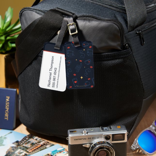 Ted Lasso | Tea och Biscuit Icon Toss Mönster Bagagebricka (Fram & Baksida)