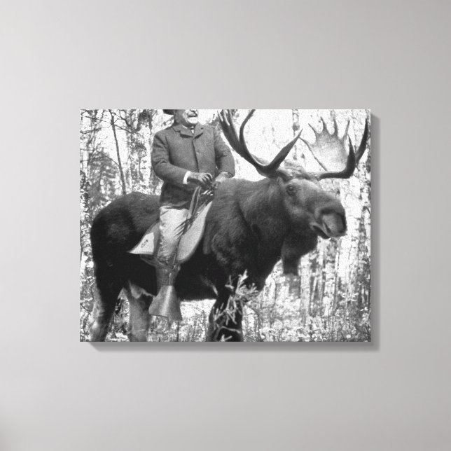 Teddy Roosevelt Riding A Bull Moose Canvastryck (Framsida)