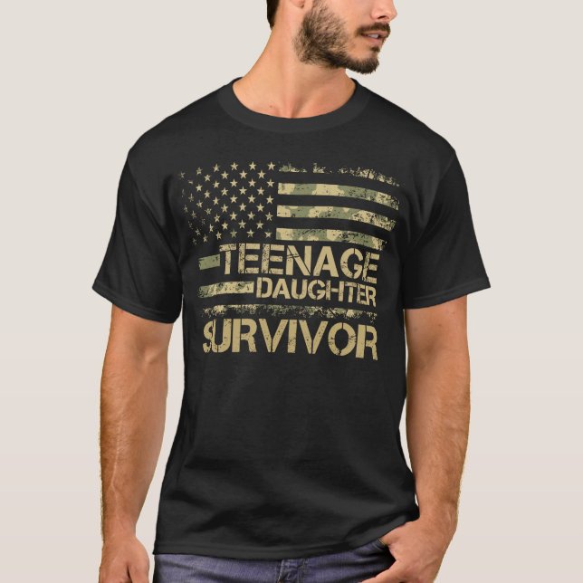 Teenage DaughSurvivor Fars dag Camo T Shirt (Framsida)