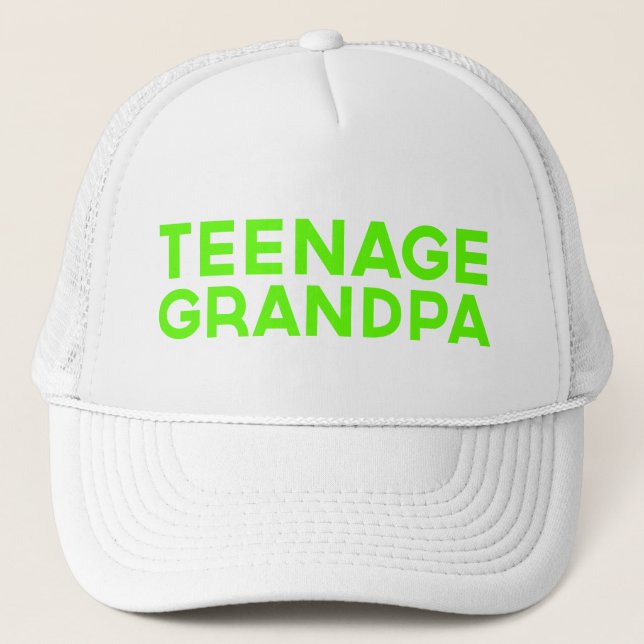 TEENAGE GRANDPA-roligtens slogan truckerkeps i grö (Framsida)