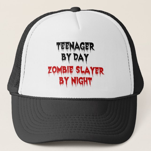 Teenager by Day Zombie Sayer by Natt Truckerkeps (Framsida)