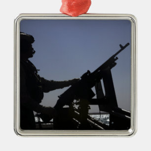 Tekniker som bemannar en maskingevär M240 i Irak Julgransprydnad Metall