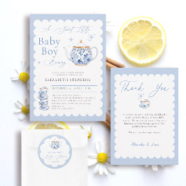 Tekopp blå skrift Elegant pojke babyfirande Runt Klistermärke