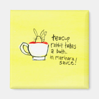 Tekopp-kaniner tar en bath. I Marinara Sauce! Magnet