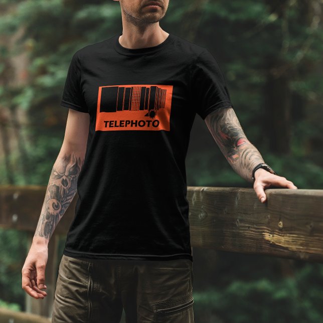 Telephoto-linsgrafik på orangens bakgrund t shirt (Skapare uppladdad)