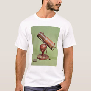 Teleskop som hör hemma till herr Isaac Newton 167 Tee Shirt